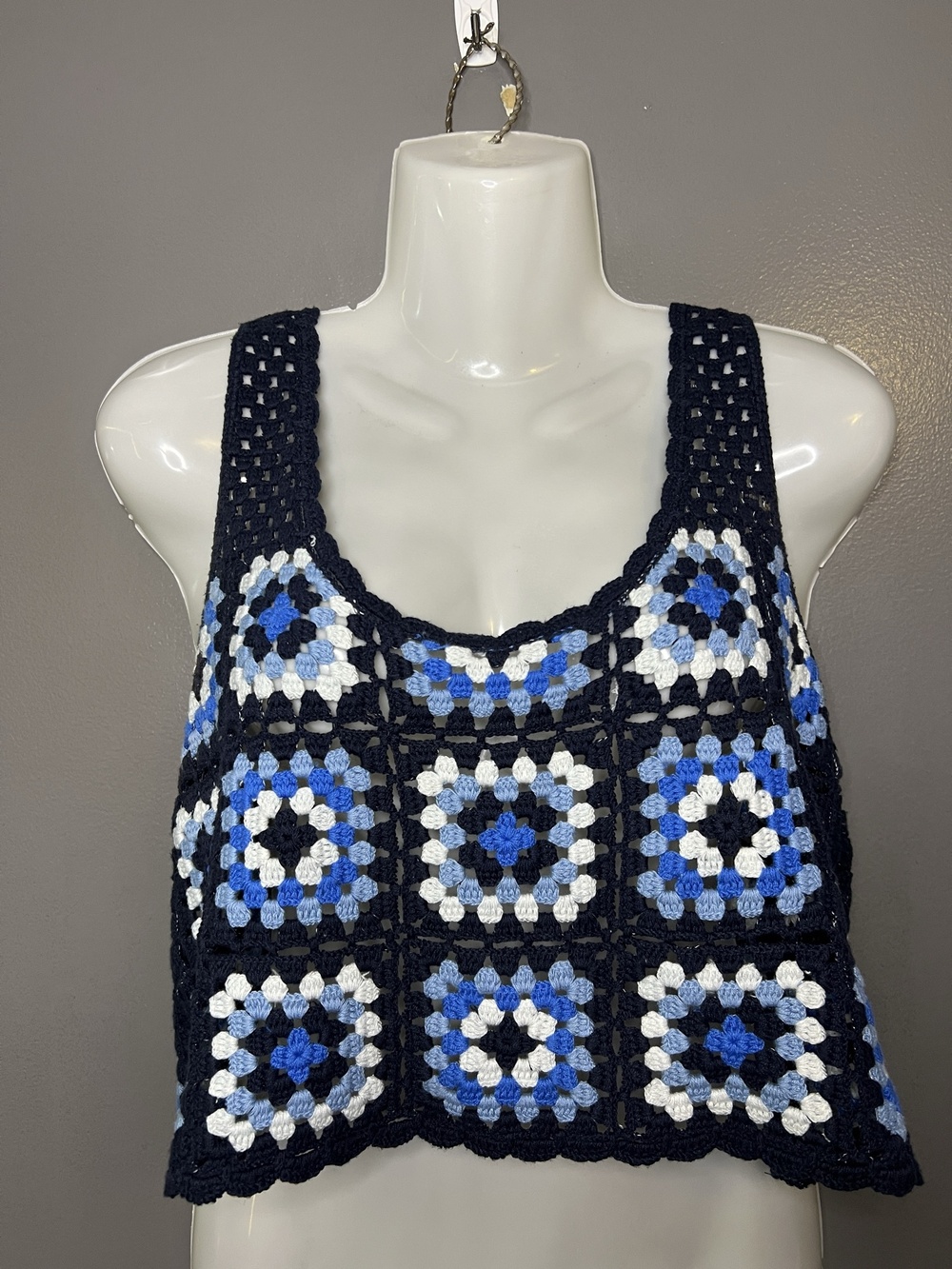 Sincerely Jules Tank Top Womens M Blue Crochet Granny Square Cropped Summer Boho